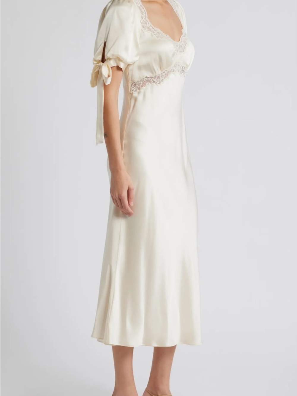 Kacey Musgraves Stella Lace Trim
Silk Midi Cream Dress - Picture 3 of 11